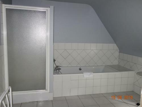 Hostal Les G�tes Du Mont Suzey