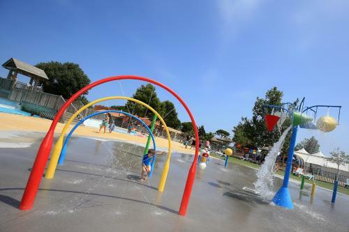 Camping La C�te Des Roses *** - Maeva