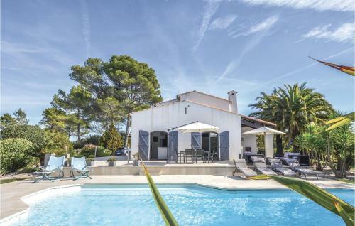 Five-bedroom Holiday Home In Valbonne