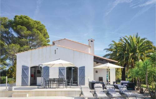 Five-bedroom Holiday Home In Valbonne