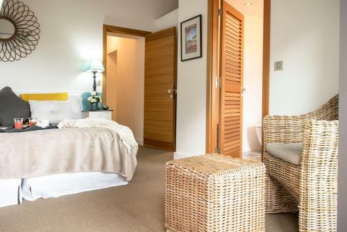 Les Issambres Villa Sleeps 12 With Pool And Air Con