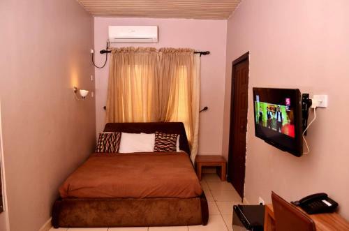 Hotel Swiss Cottage Suites