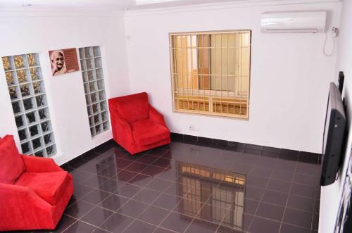 Hotel Swiss Cottage Suites