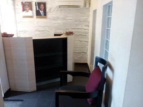Hotel Swiss Cottage Suites