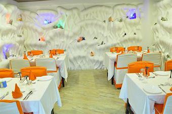 Royal Penguin Boutique Hotel & Spa 2