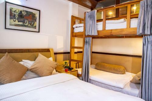 Shangri-la Boutique Hotel
