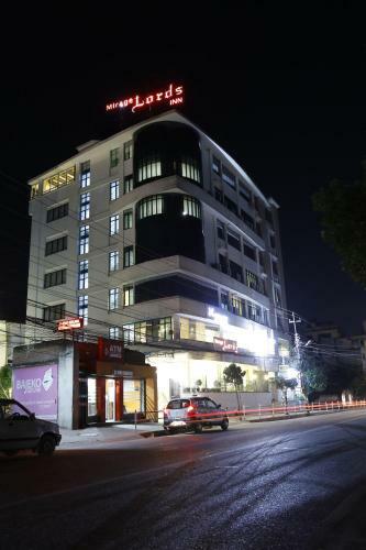 Hotel Mirage Lords Inn