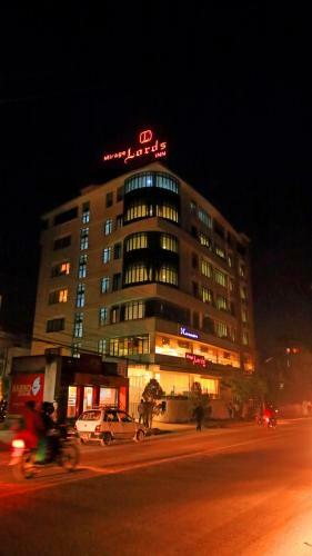 Hotel Mirage Lords Inn