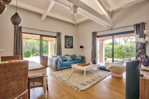 Superbe Villa Avec Piscine & Vue D�gag�e
