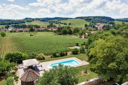 Mercurey Chateau Sleeps 16 Pool Wifi