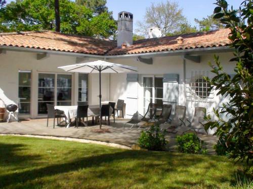 Holiday Home Les Cigales - Ach100