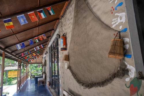 Jungle Safari Lodge