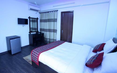 Alpine Hotel & Apartment