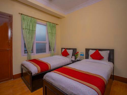 Hostal Grand Millennium Guest House