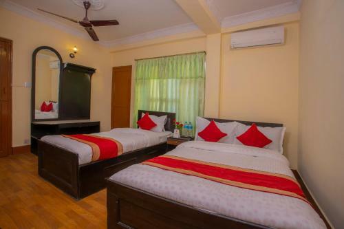 Hostal Grand Millennium Guest House