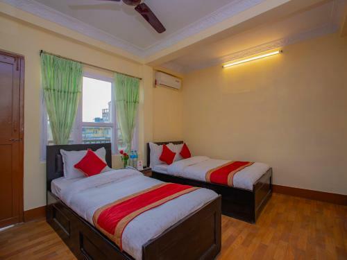 Hostal Grand Millennium Guest House