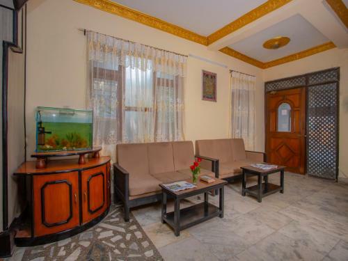 Hostal Grand Millennium Guest House