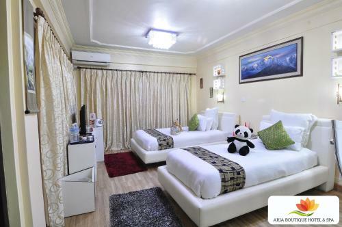 Royal Penguin Boutique Hotel