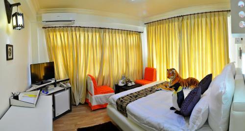 Royal Penguin Boutique Hotel