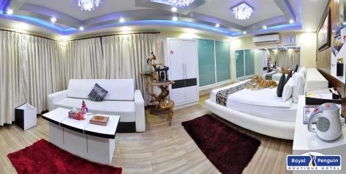 Royal Penguin Boutique Hotel