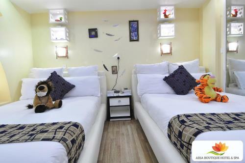 Royal Penguin Boutique Hotel