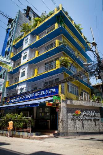 Royal Penguin Boutique Hotel