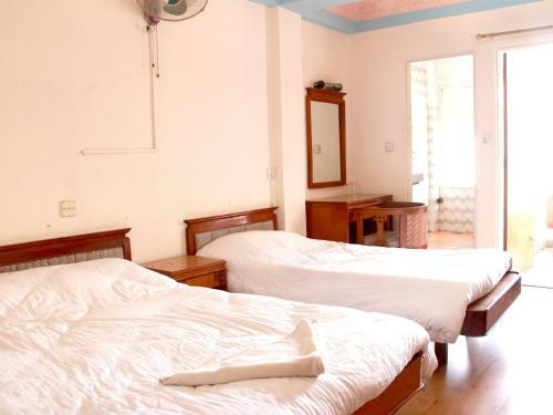 Hotel Trekkers Home