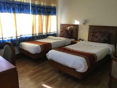 Hotel Trekkers Home