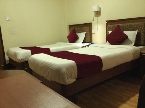 Hotel Trekkers Home