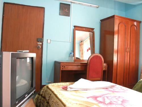 Hotel Trekkers Home
