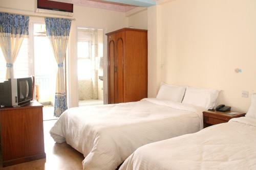 Hotel Trekkers Home