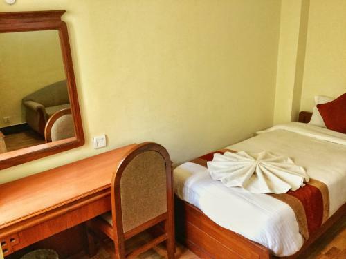 Hotel Trekkers Home