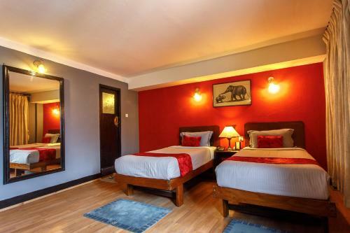 Hotel Ambassador Garden Home