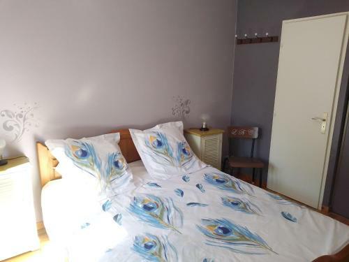 Hotel La Belle Charbonni�re