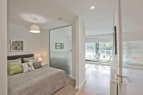 Studio Apartment In Stoneywood, Aberdeen