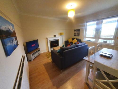 Klass Living - Nicol Apartment, Airdrie