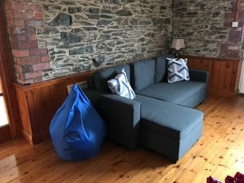 Lovely Apartment Overlooking The Harbour & Bay