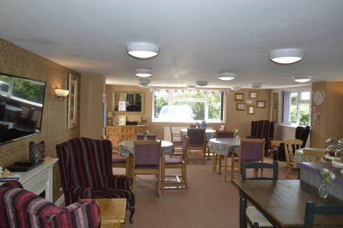 The Lawns Tea Room And B&B