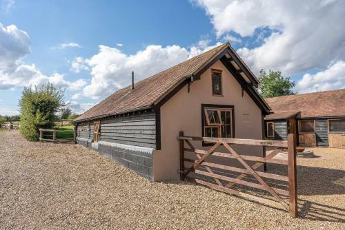 Morden Country Converted Stable In The Kent Downs