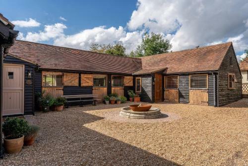 Morden Country Converted Stable In The Kent Downs