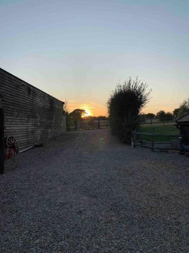 Morden Country Converted Stable In The Kent Downs