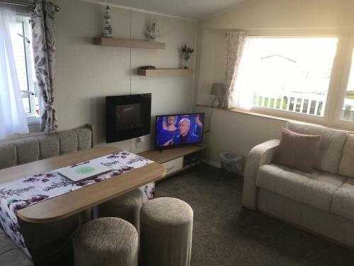 Deluxe Caravan Holidays At Craig Tara
