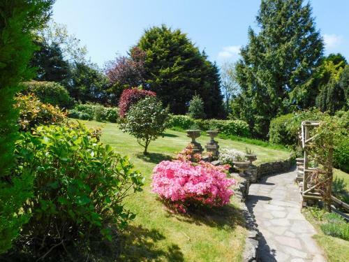 Barnstaple Villa Sleeps 24 Wifi