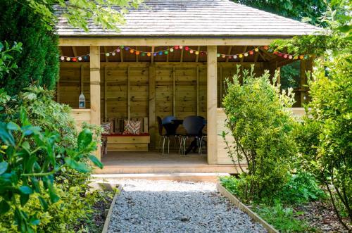 Barnstaple Villa Sleeps 24 Wifi