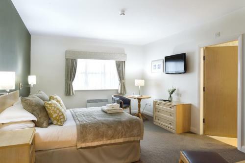 Burntwood Court Hotel
