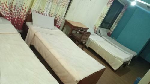 Hostal Holyland Guest House