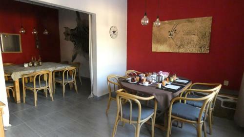 Hostal Otjohotozu Guestfarm