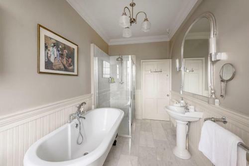 Luxury Two Floor Central Duplex Apartment Free Parking