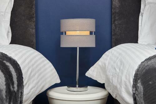 Bath's Most Exclusive Apartment- The Hepburn Suite