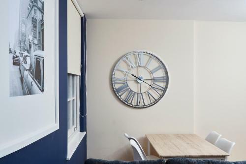 Bath's Most Exclusive Apartment- The Hepburn Suite